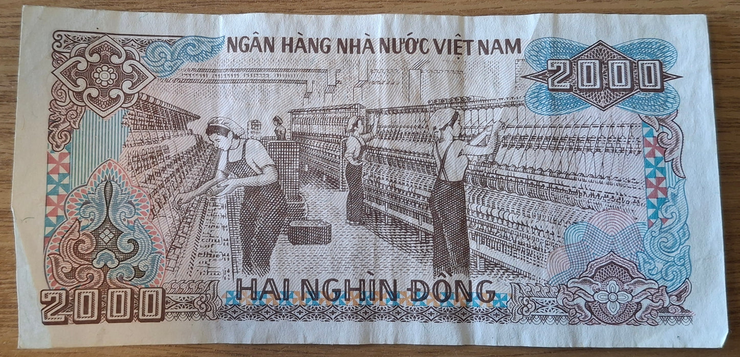 Vietnam 2000 Dong 1988 Biljet